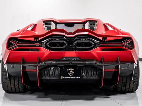 Used 2025 Lamborghini Revuelto image 4