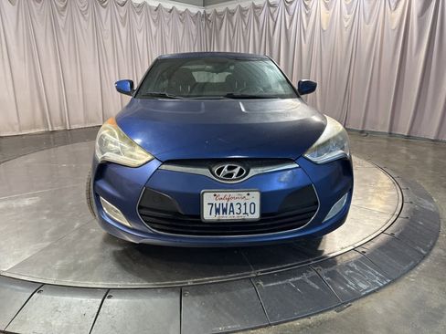 Used 2016 Hyundai Veloster w/ Option Group 03 image 2