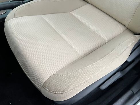 Used 2014 Toyota Corolla LE image 8