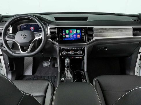 Certified 2023 Volkswagen Atlas Cross Sport SE FWD image 17