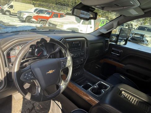 Used 2019 Chevrolet Silverado 3500 High Country w/ Duramax Plus Package image 6