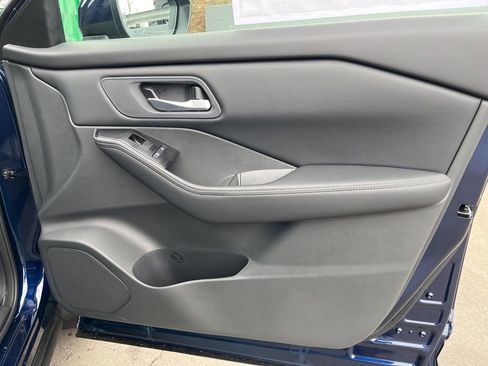 New 2026 Nissan Rogue SV AWD/4WD image 18