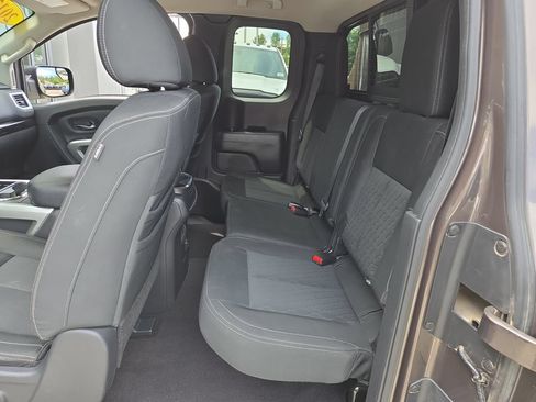 Used 2017 Nissan Titan SV AWD/4WD image 15