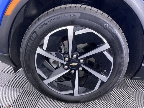 Certified 2025 Chevrolet Equinox EV LT FWD image 27