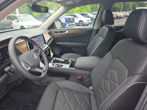 New 2026 Volkswagen Atlas SE image 18