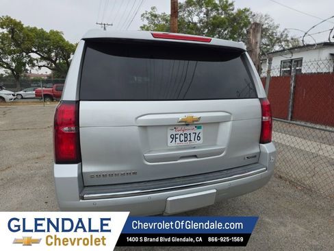 Used 2018 Chevrolet Suburban Premier RWD image 4