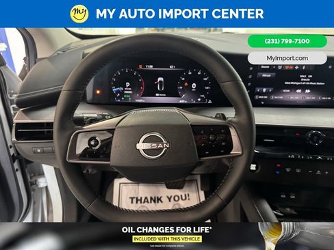 Used 2025 Nissan Murano SV AWD/4WD image 14