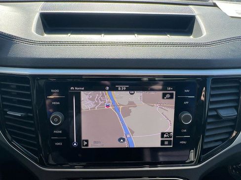 Used 2022 Volkswagen Atlas SEL Premium image 29