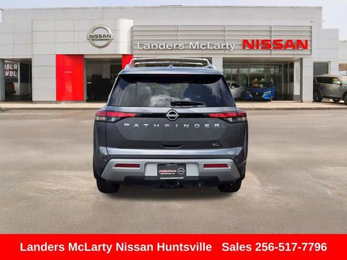 Used 2025 Nissan Pathfinder SL w/ SL Premium Package FWD image 5