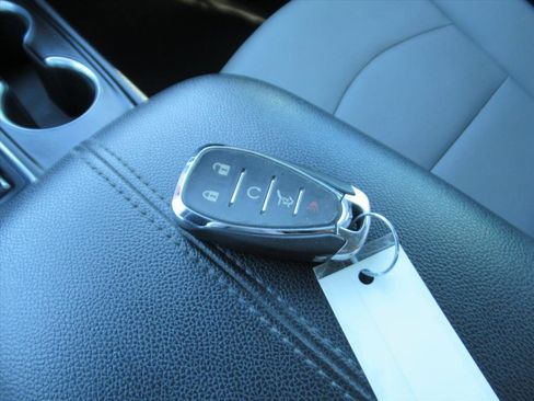 Used 2019 Chevrolet Equinox Premier image 32