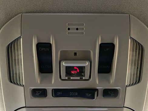 Used 2022 Toyota Highlander Limited image 24