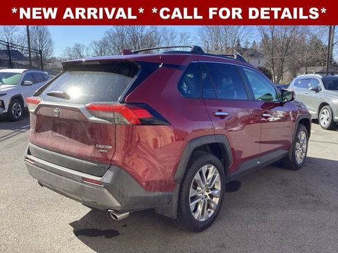 Used 2019 Toyota RAV4 Limited w/ All Weather Liner Package image 7