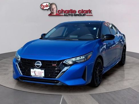 Used 2025 Nissan Sentra SR FWD image 1