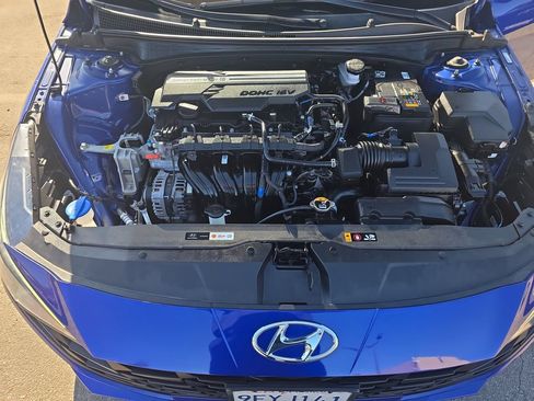 Used 2023 Hyundai Elantra SEL w/ Convenience Package FWD image 19