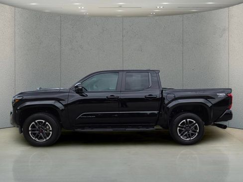 Used 2024 Toyota Tacoma TRD Sport w/ TRD Sport Upgrade Package RWD image 9