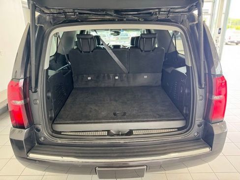 Used 2018 Chevrolet Suburban Premier AWD/4WD image 41