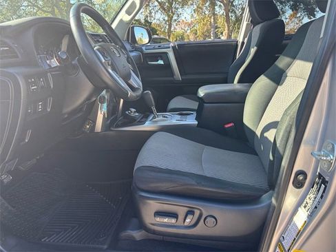 Used 2019 Toyota 4Runner SR5 Premium image 11