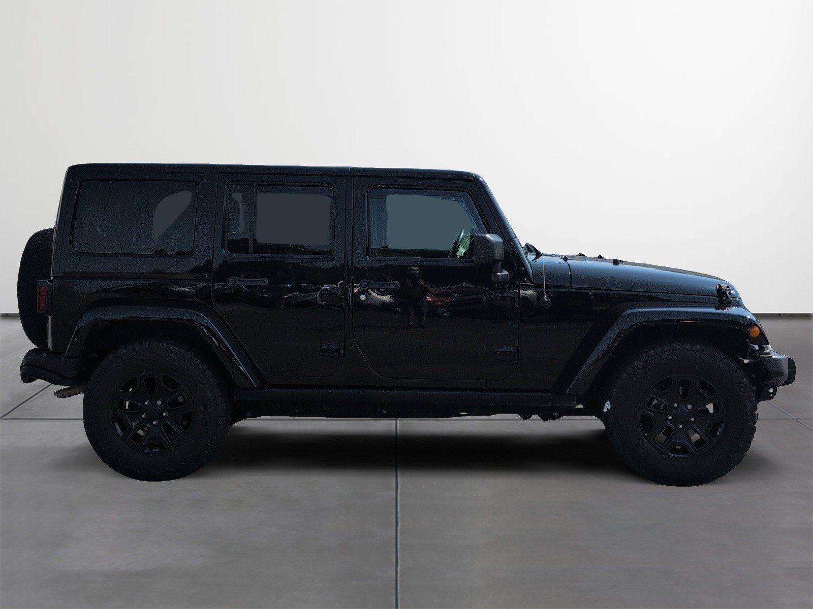 Used 2016 Jeep Wrangler Unlimited Sahara AWD/4WD image 6