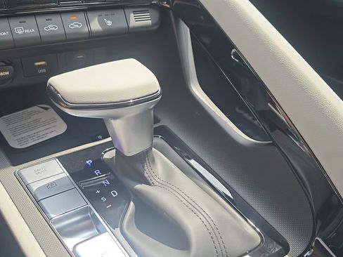 New 2026 Hyundai Elantra Limited FWD image 22