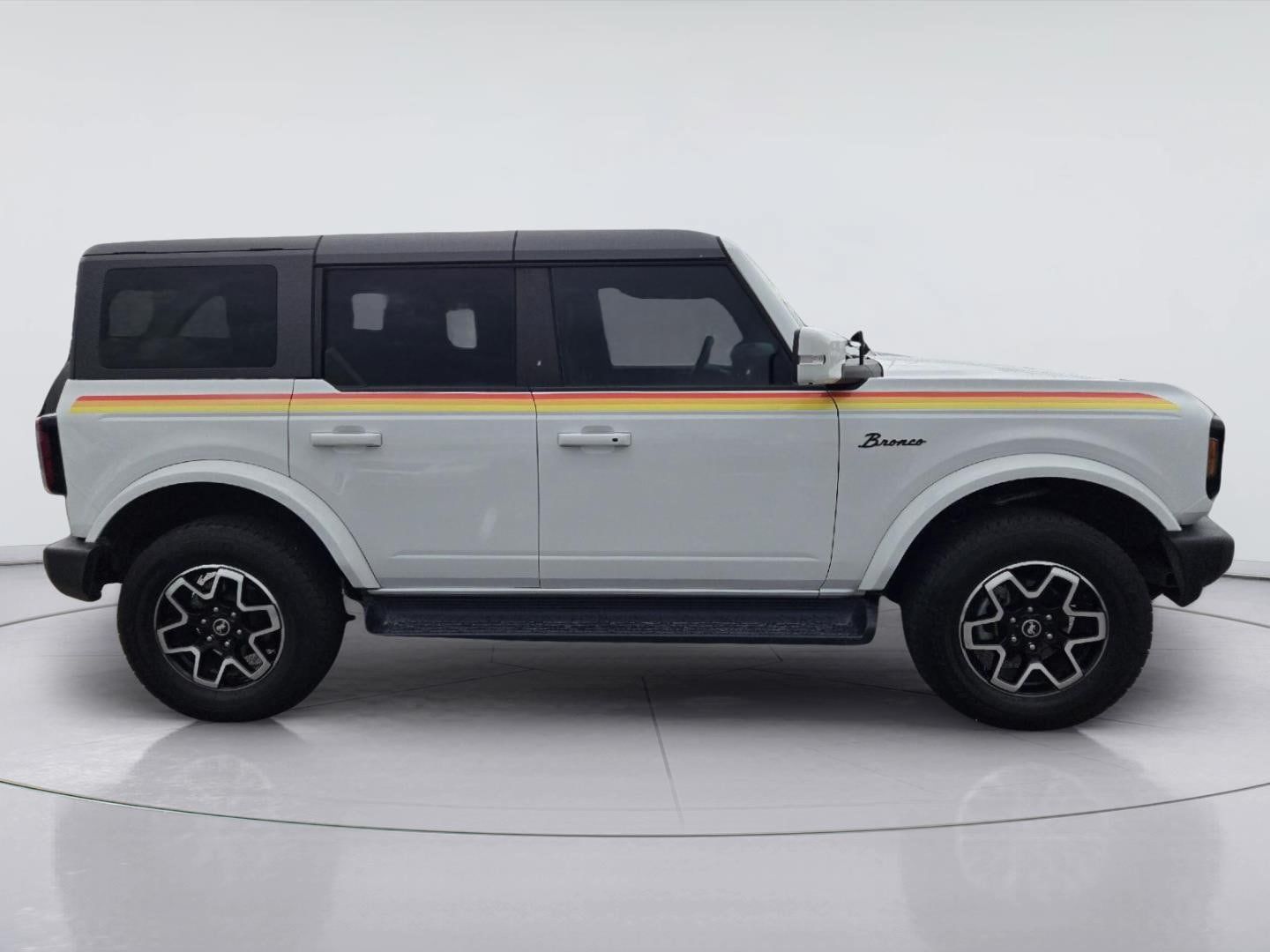Used 2025 Ford Bronco Outer Banks AWD/4WD image 5