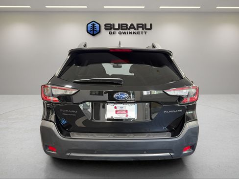 Used 2025 Subaru Outback Onyx Edition AWD/4WD image 4