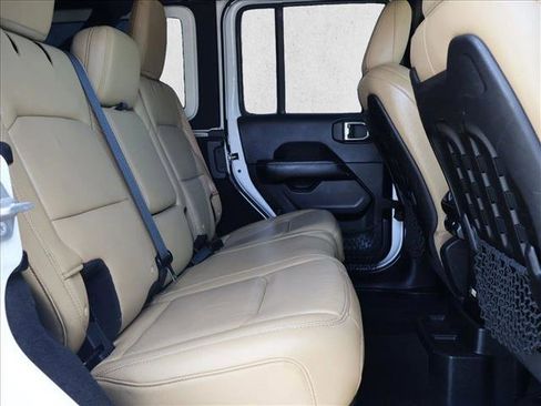 Used 2018 Jeep Wrangler Unlimited Rubicon AWD/4WD image 22