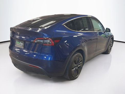 Used 2024 Tesla Model Y Long Range AWD/4WD image 9