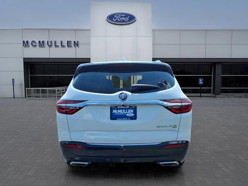 Used 2019 Buick Enclave Essence AWD/4WD image 6