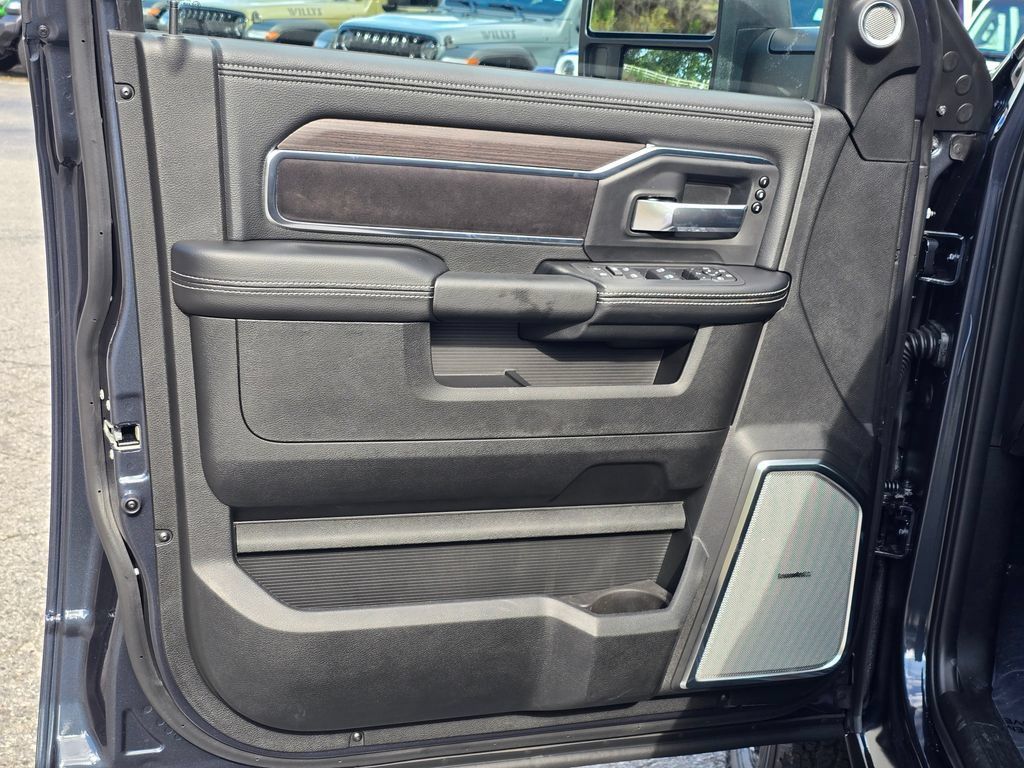 New 2026 RAM 3500 Laramie AWD/4WD image 35