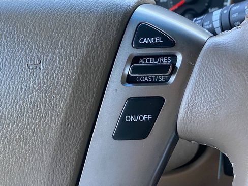 Used 2013 Nissan Armada SV AWD/4WD image 19
