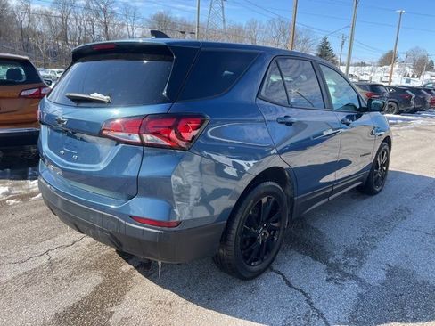 Used 2024 Chevrolet Equinox LS w/ LS Convenience Package image 3