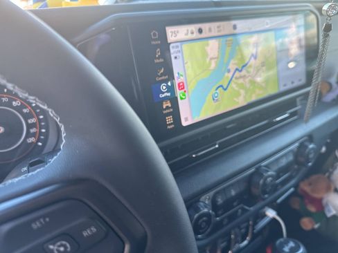 Used 2025 Jeep Wrangler Unlimited Sport image 8