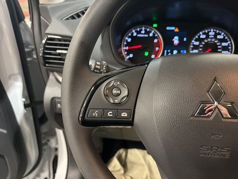 New 2025 Mitsubishi Eclipse Cross LE image 18