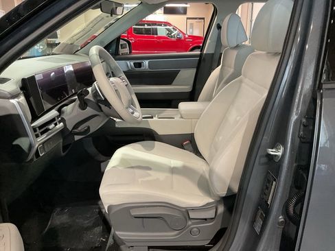 New 2026 Hyundai Santa Fe SE image 9