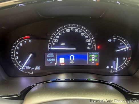 Used 2017 Cadillac XT5 Luxury w/ Driver Awareness Package AWD/4WD image 16
