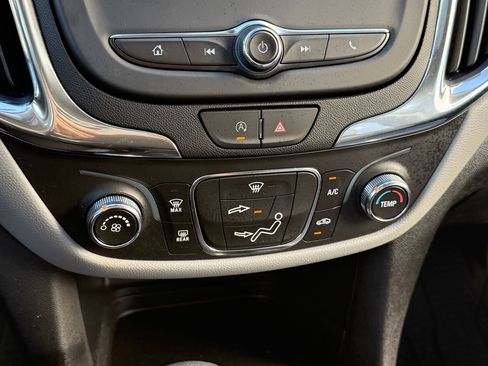 Used 2023 Chevrolet Equinox LS w/ LS Convenience Package image 17