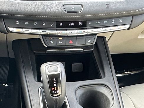 Used 2019 Cadillac XT4 Luxury w/ Cold Weather Package image 15