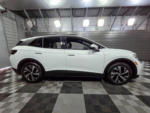 Used 2023 Volkswagen ID.4 2WD image 9
