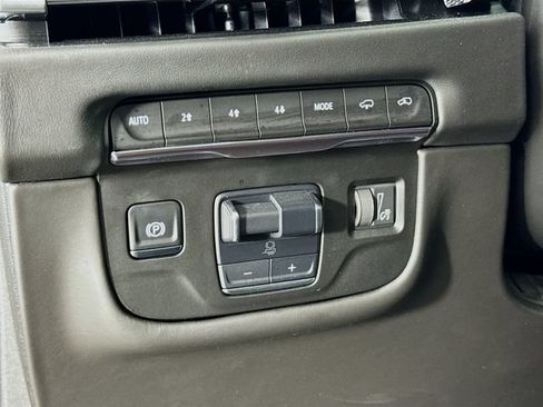 Used 2025 Cadillac Escalade Sport Platinum w/ LPO, Floor Liner Package AWD/4WD image 10