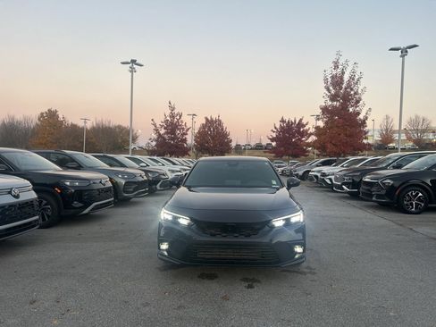 Used 2022 Honda Civic Sport Touring image 2