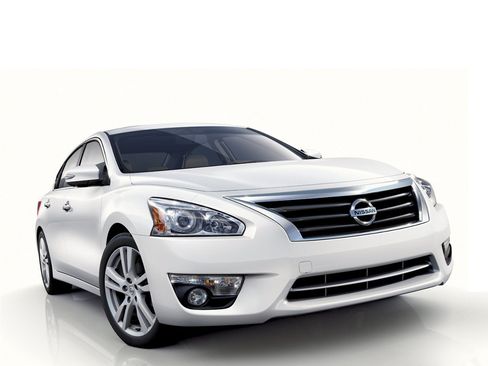 Used 2014 Nissan Altima 2.5 S w/ Display Audio Package FWD image 1