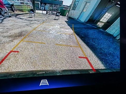 Used 2025 Chevrolet Trax LT image 25