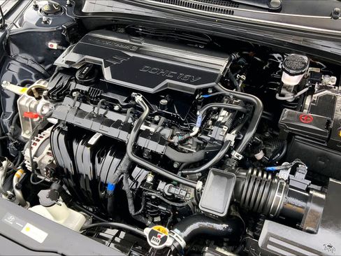 Used 2024 Hyundai Elantra Limited image 33