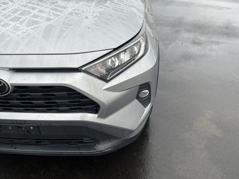 Used 2019 Toyota RAV4 XLE w/ Convenience Package AWD/4WD image 6