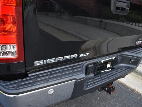 Used 2009 GMC Sierra 1500 SLT w/ Suspension Package, Off-Road image 31