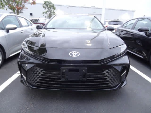 Used 2025 Toyota Camry LE FWD image 2