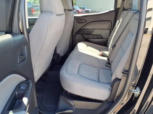 Used 2019 Chevrolet Colorado W/T w/ WT Convenience Package AWD/4WD image 8