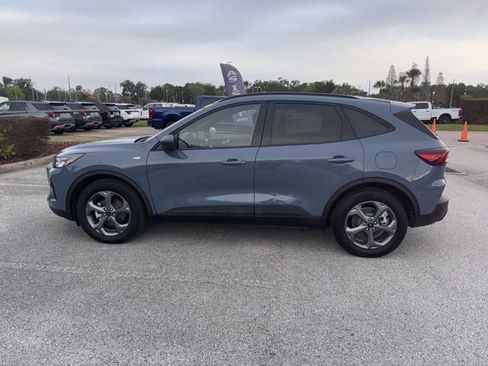 Used 2025 Ford Escape ST-Line w/ Equipment Group 301A image 8