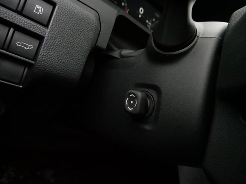 Certified 2025 Toyota 4Runner TRD Off-Road Premium image 35