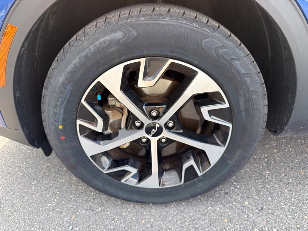 Used 2023 Kia Sportage EX AWD/4WD image 13